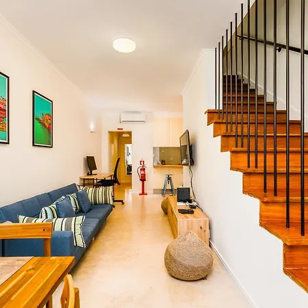 Seaside Duplex شقة *