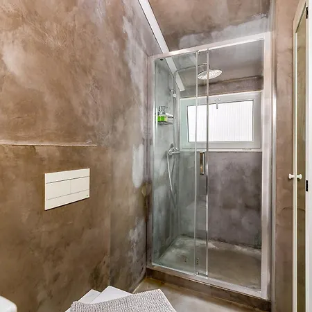 Seaside Duplex شقة *